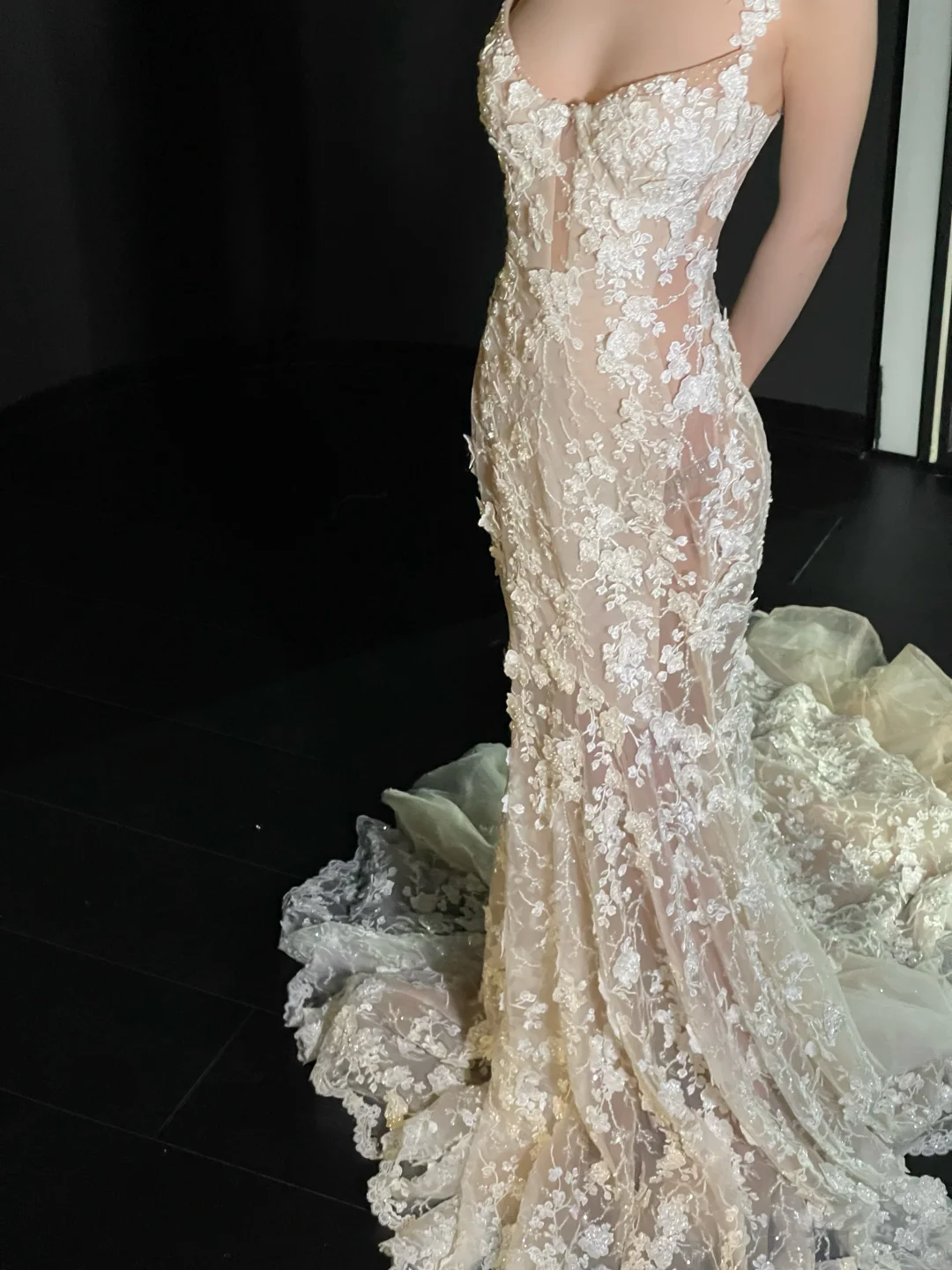 Stunning Mermaid Spaghetti Strap Floral Tulle Long Sweep Wedding Dress Prom Dress SH4718