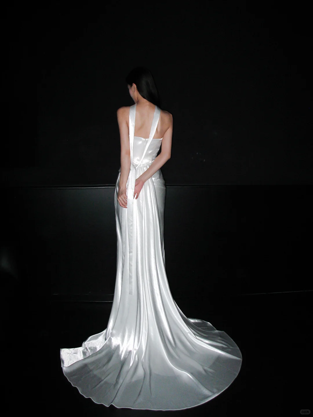 Simple Mermaid Strapless White Satin Long Wedding Dress SH8920