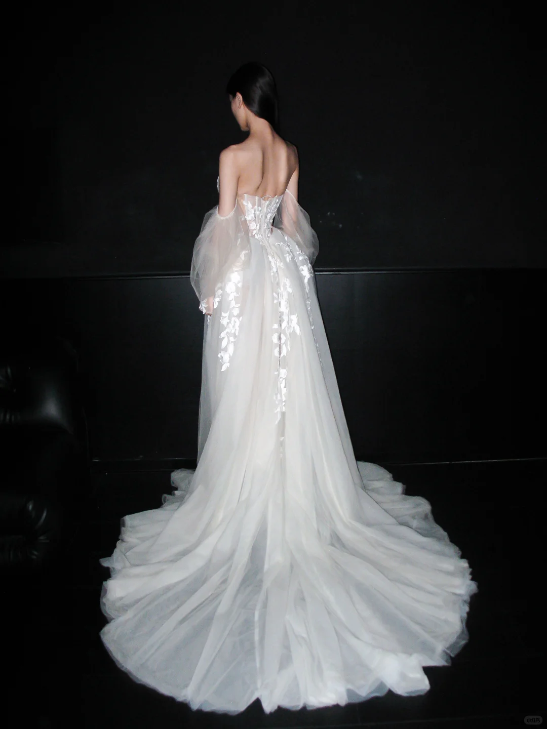 Princess Romantic Ball Gown Puff Sleeve Lace Applique Tulle Long Wedding Dress SH6620
