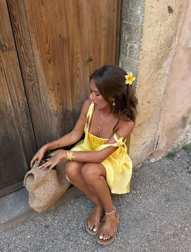 Yellow A Line Straps Satin Short Homecoming Dress Outfits SH4794