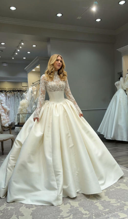 Gentle Ball Gown Long Sleeve Exquisite Ivory Satin Long Wedding Dress SH8380