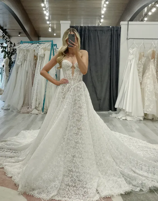Sweety Ball Gown Strapless White Exquisite Lace Long Wedding Dress SH7102