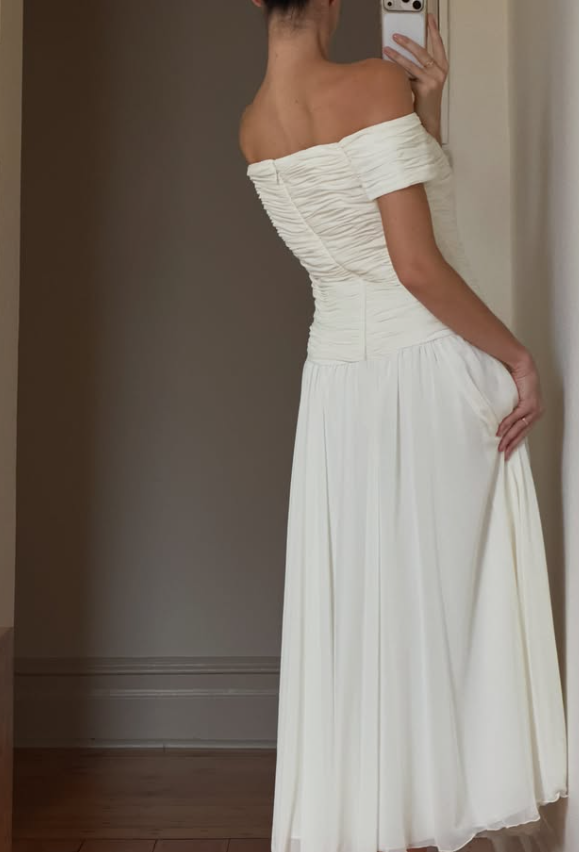 Vintage A Line V Neck Ivory Pleated Chiffon Prom Dress Wedding Dress SH8474