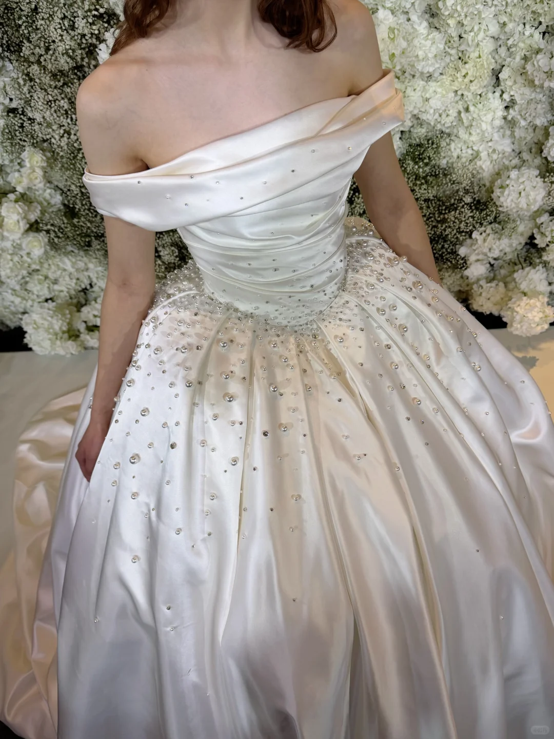 Pretty Ball Gown Off the Shoulder Exquisite Pearl Rhinestone Satin Wedding Dress SH5277