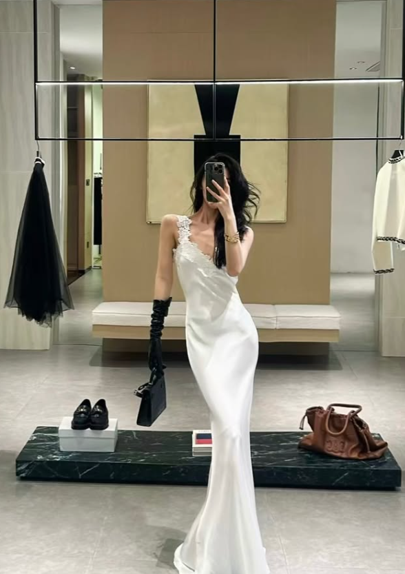 Romantic Mermaid V Neck White Lace Satin Long Prom Dress Evening Dress SH8788