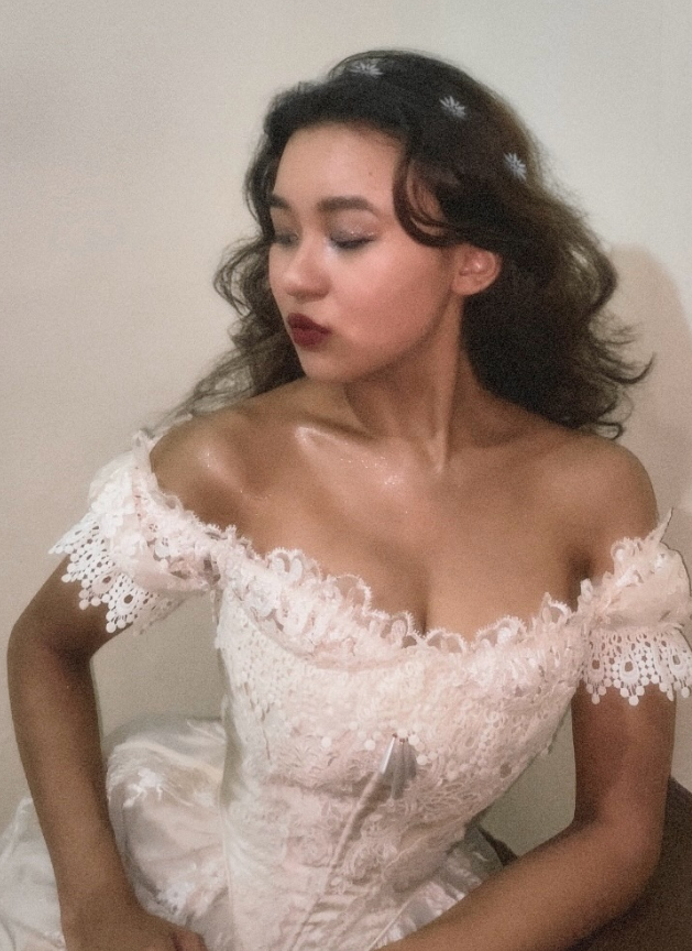 Vintage Ivory A Line Off the Shoulder Lace Satin Tulle Prom Dress Wedding Dress SH4471