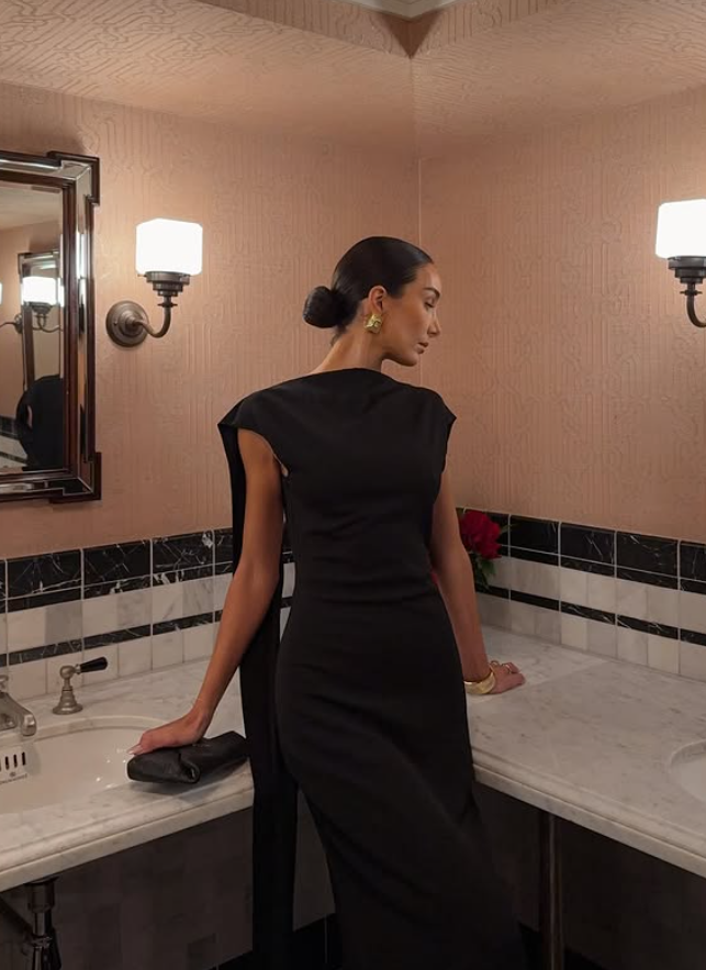 Black Elegant A Line Satin Open Back Long Evening Dress Prom Dress SH4827