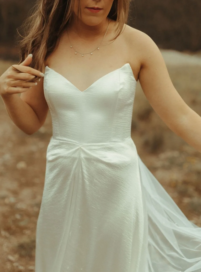 Simple A Line Sweetheart Neck White Satin Long Wedding Dress SH7112