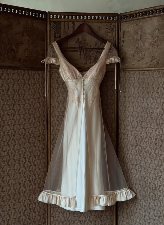 Vintage A Line V Neck Embroidered Tulle Satin Outfits Dress SH5269