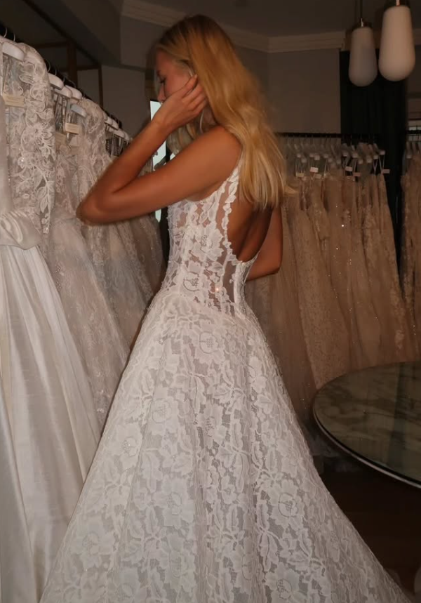 High-class A Line Spaghetti Strap White Lace Long Wedding Dress SH6195