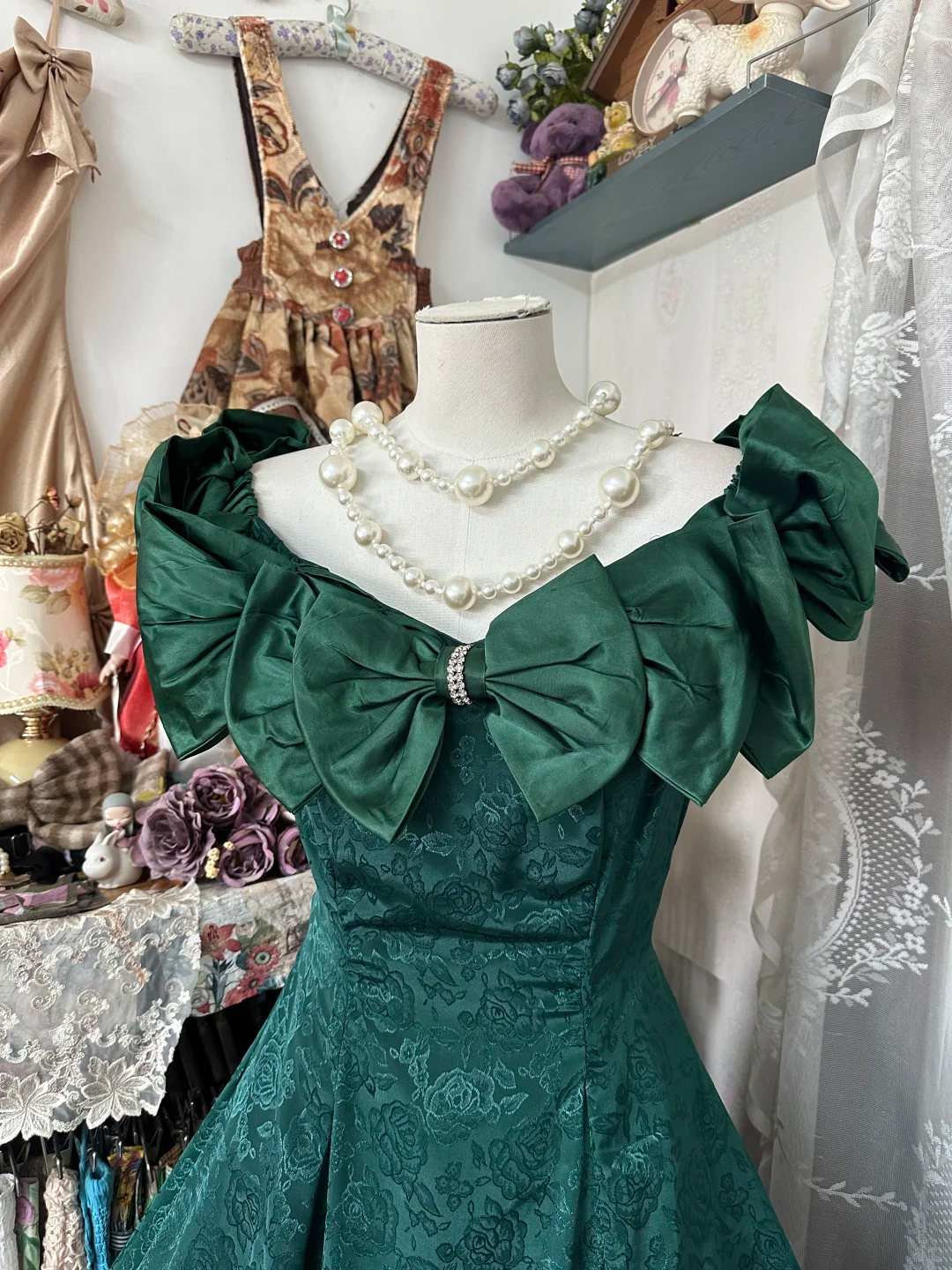Green Vintage A Line Off the Shoulder Print Floral  Satin Long Prom Dress SH5257