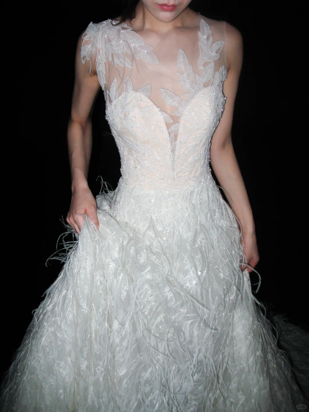 New A Line Sweetheart Neck White Applique Feather Tulle Long Wedding Dress SH8918