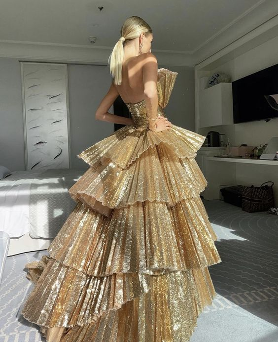 Luxurious Gold Strapless Pleated Irregular Neck Layered Prom Dress Bal ... Luxurious Gold Strapless Pleated Irregular Neck Layered Prom Dress Bal ...