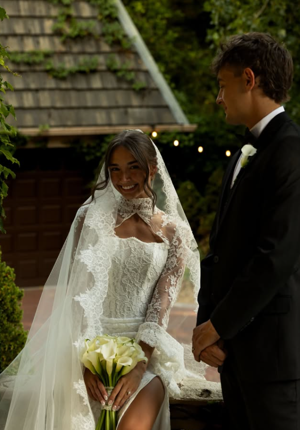 Romantic Sheath Long Sleeve White Lace Wedding Dress with Slit SH6988