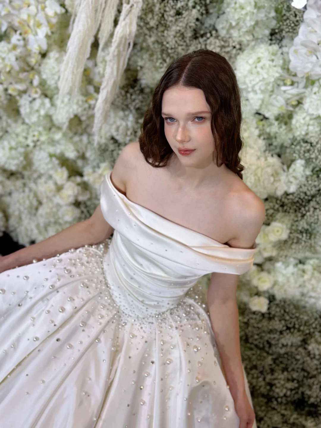 Pretty Ball Gown Off the Shoulder Exquisite Pearl Rhinestone Satin Wedding Dress SH5277