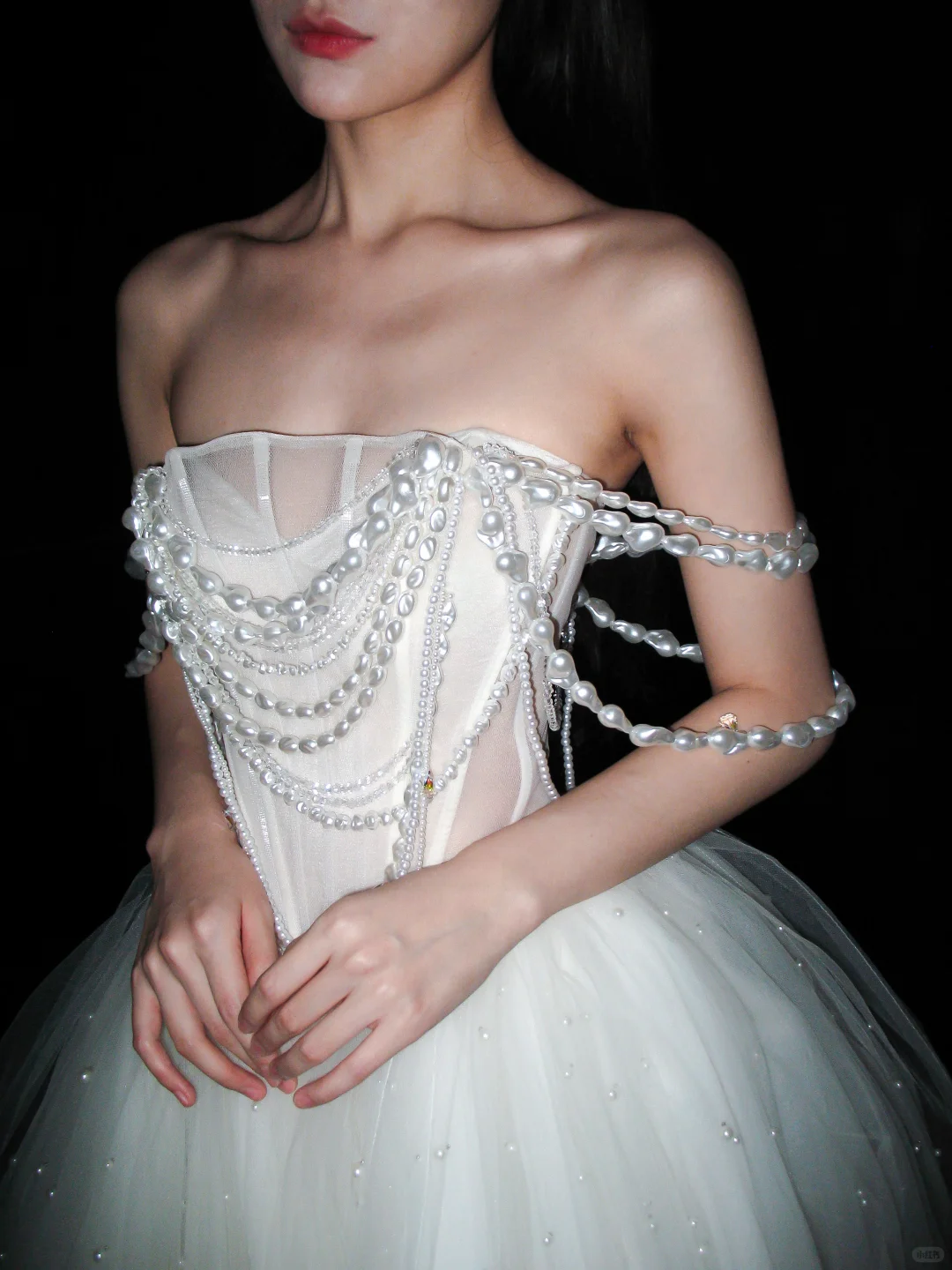 Luxurious White Pearl A Line Straps Tulle Long Wedding Dress SH8885