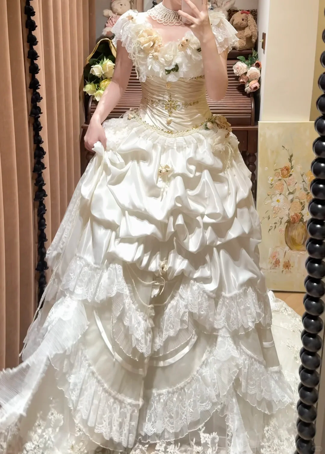 Glamorous Retro Ball Gown V Neck 3D Floral Layered Lace Satin Wedding Dress Prom Dress SH5886