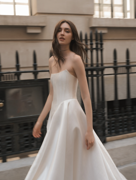 Elegant Ball Gown Strapless White Satin Wedding Dress SH4122