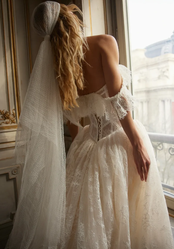 Stunning Ball Gown Off the Shoulder Corset Lace Long Train Wedding Dress SH6991