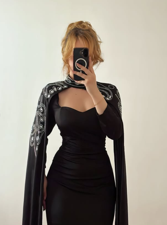 Elegant Black Sheath Long Sleeve Beaded Satin Prom Dress Evening Dress SH6876