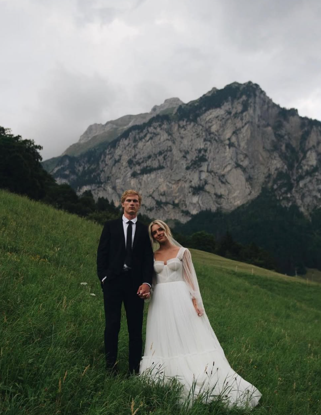 Charming A Line Long Sleeve White Tulle Long Train Wedding Dress SH7128