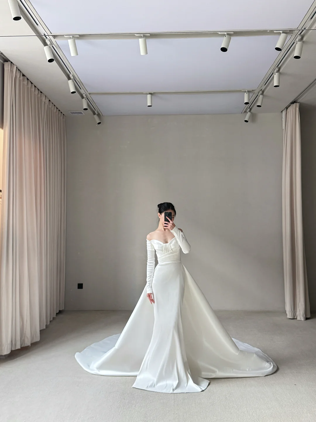 Unique Mermaid Long Sweep Pleated White Simple Satin Long Sweep Wedding Dress SH4758