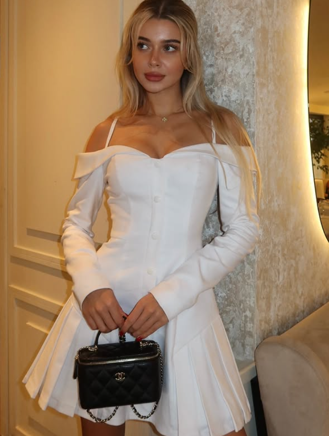 Elegant White A Line Long Sleeve Satin Short Prom Dress Homecoming Dress SH6383