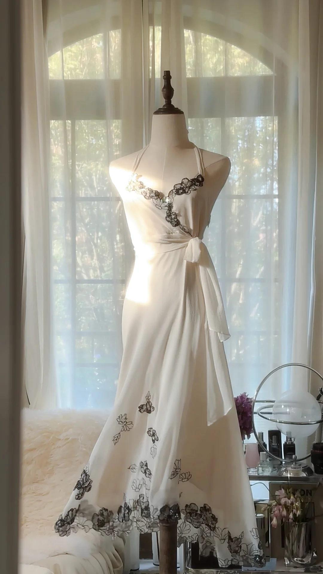 Gentle Mermaid Halter Appliques White Chiffon Short Party Dress Cocktail Dress SH2944