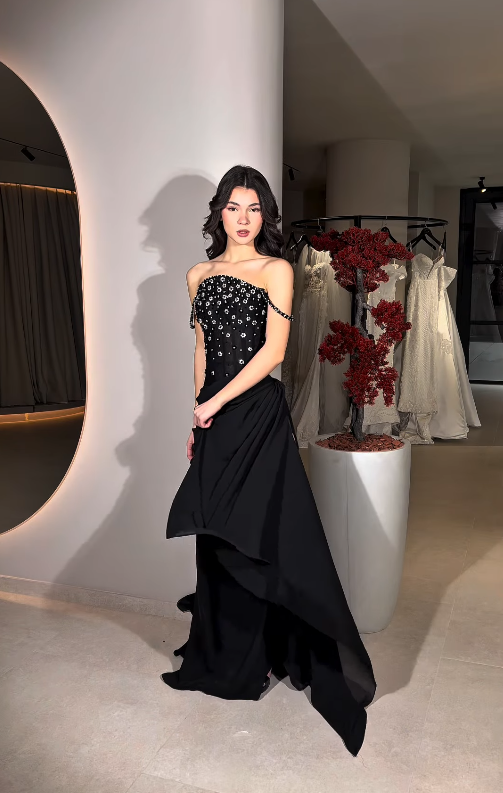 Sexy A Line Straps Exquisite Floral Beaded Black Chiffon Prom Dress Party Dress SH5338