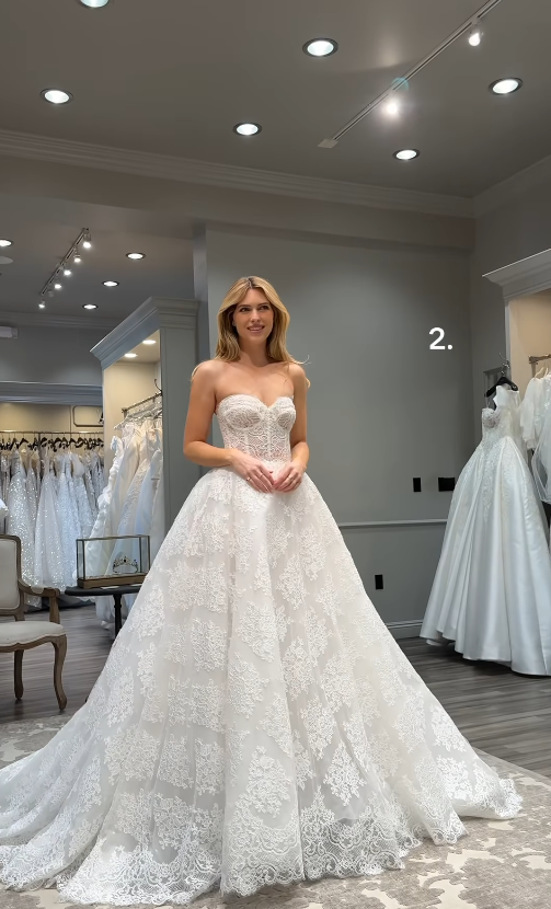 Princess Ball Gown Sweetheart Neck White Lace Long Wedding Dress SH8390