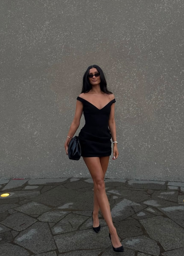 Sexy Black Sheath V Neck Satin Short Prom Dress Homecoming Dress SH6004