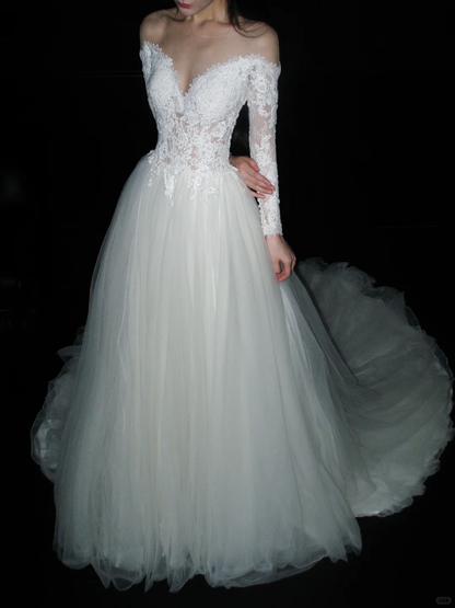 White Ball Gown Long Sleeve Exquisite Lace Tulle Long Wedding Dress SH8908