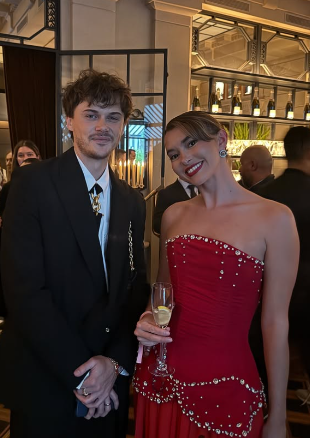 Sexy Red A Line Strapless Beaded Chiffon Satin Long Prom Dress Party Dress with Slit SH4816