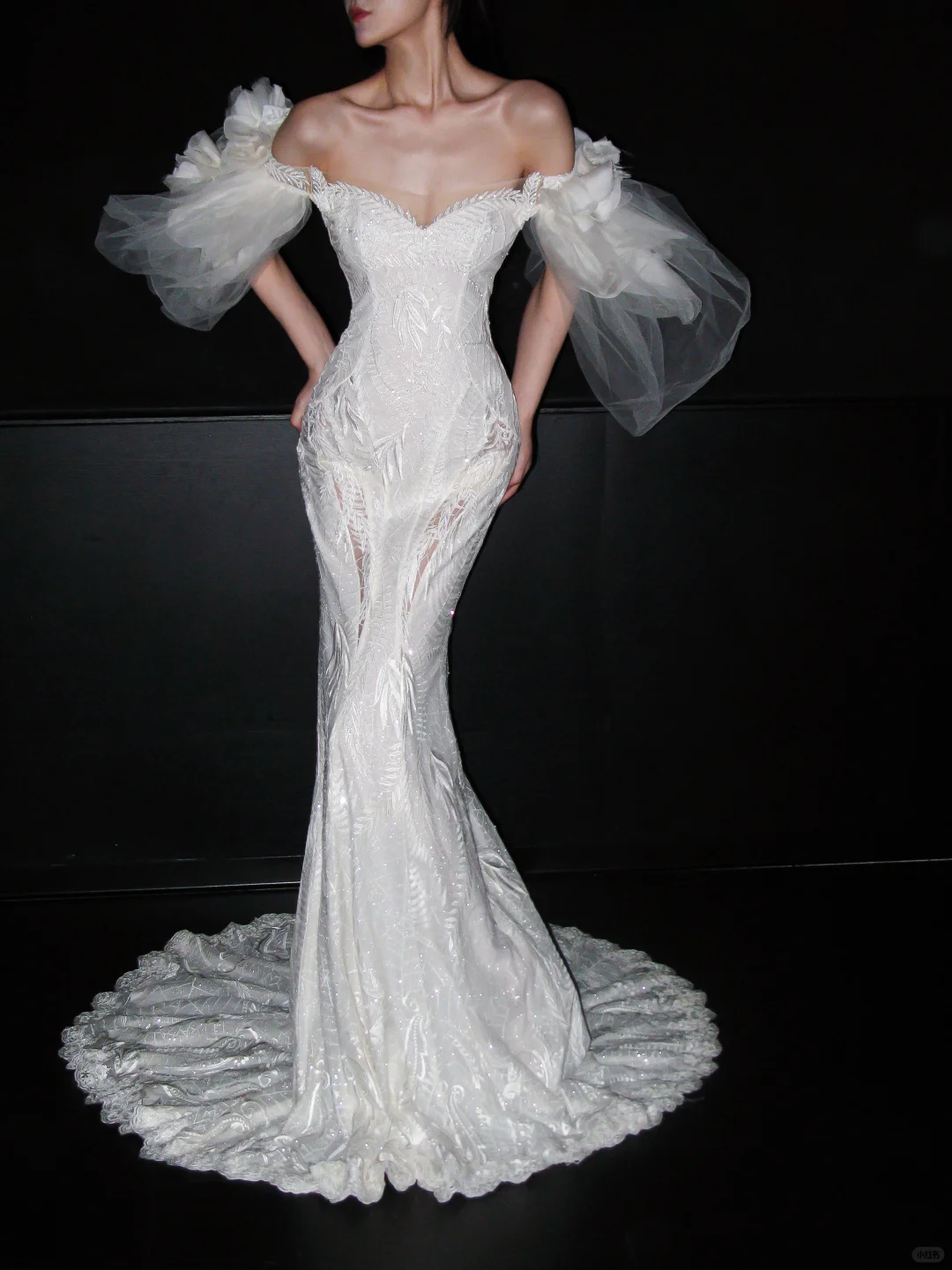 Luxurious Mermaid Off the Shoulder White Beaded Lace Tulle Long Wedding Dress SH5966