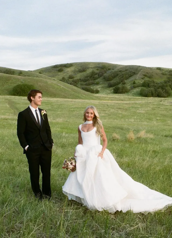 Classy Ball Gown Spaghetti Strap White Tulle Long Train Wedding Dress SH6989