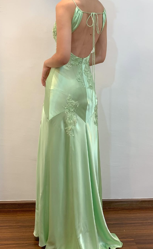 Green Mermaid V Neck Appliques Satin Open Back Long Prom Dress Outfits SH1820