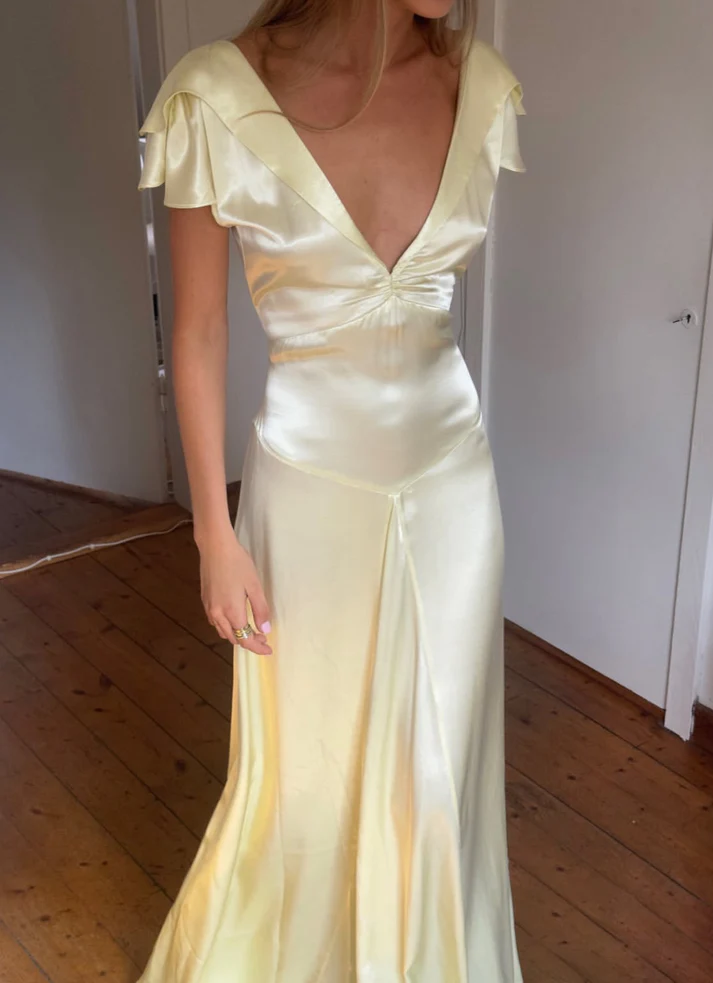 Yellow A Line V Neck Satin Backless Long Prom Dress Outfits SH5473