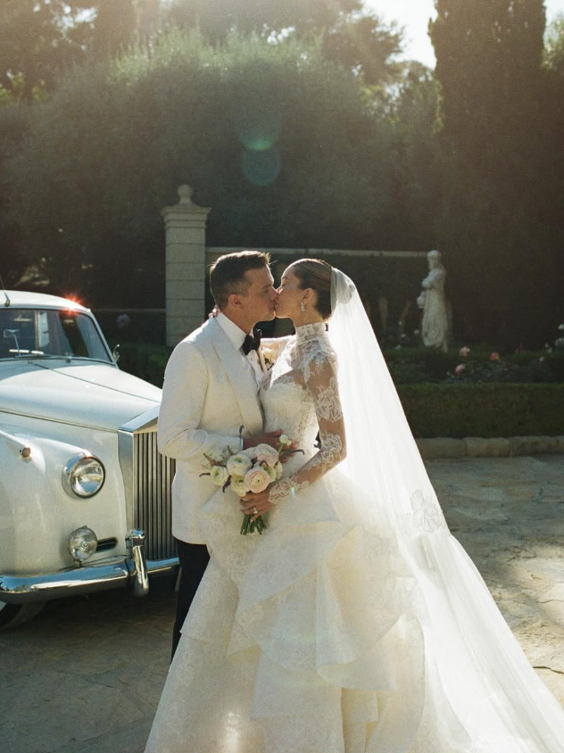 Stunning A Line Long Sleeve High Neck Exquisite White Lace Tulle Long Wedding Dress SH8688