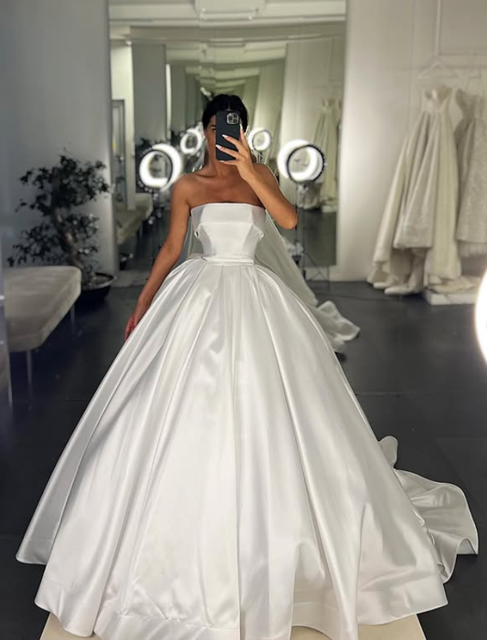Classic Simple Ball Gown Strapless White Satin Long Wedding Dress SH5861