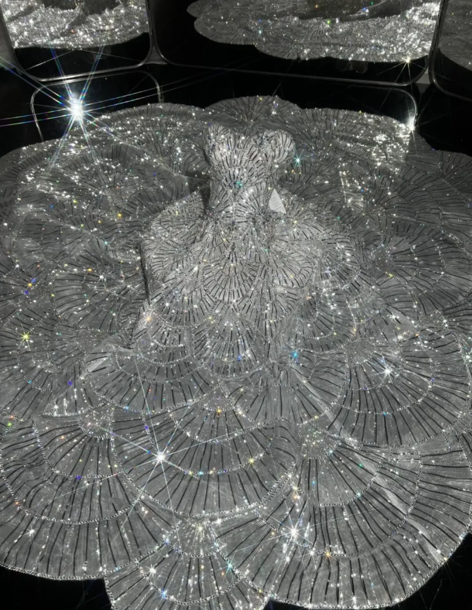 Silver Sequin Petal Shiny Ball Gown Strapless Tulle Long Sweep Prom Dress Evening Dress Party Dress SH3620
