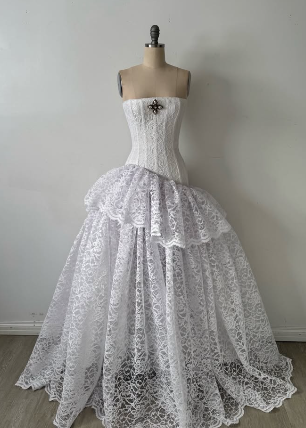 Vintage White Ball Gown Strapless Lace Prom Dress Wedding Dress SH5450
