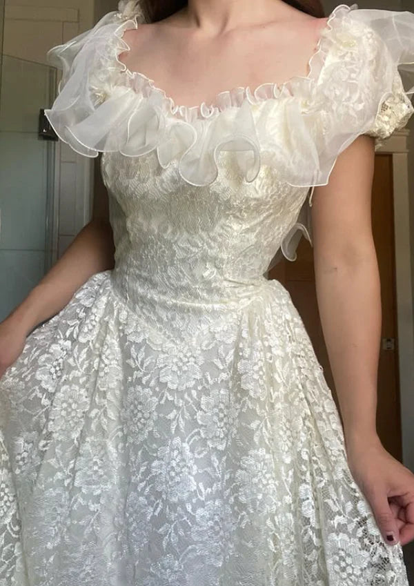 Retro Cute A Line Straps Ivory Lace Long Wedding Dress Prom Dress SH5931