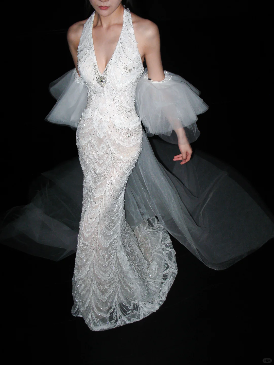 Pretty Mermaid Halter White Exquisite Beaded Lace Backless Long Wedding Dress SH8891