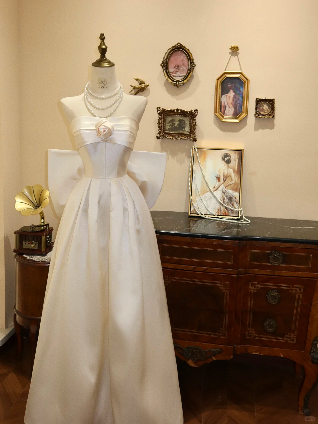 Cute White Bow A Line Strapless Satin Long Prom Dress Wedding Dress SH7400