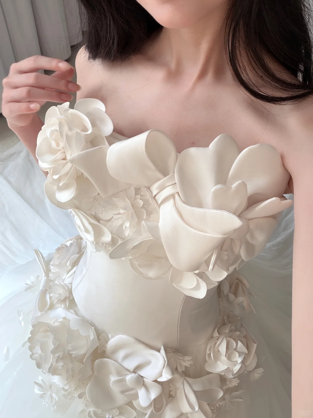 2026 New Ball Gown Strapless 3D Floral Tulle Satin Long Wedding Dress SH7711