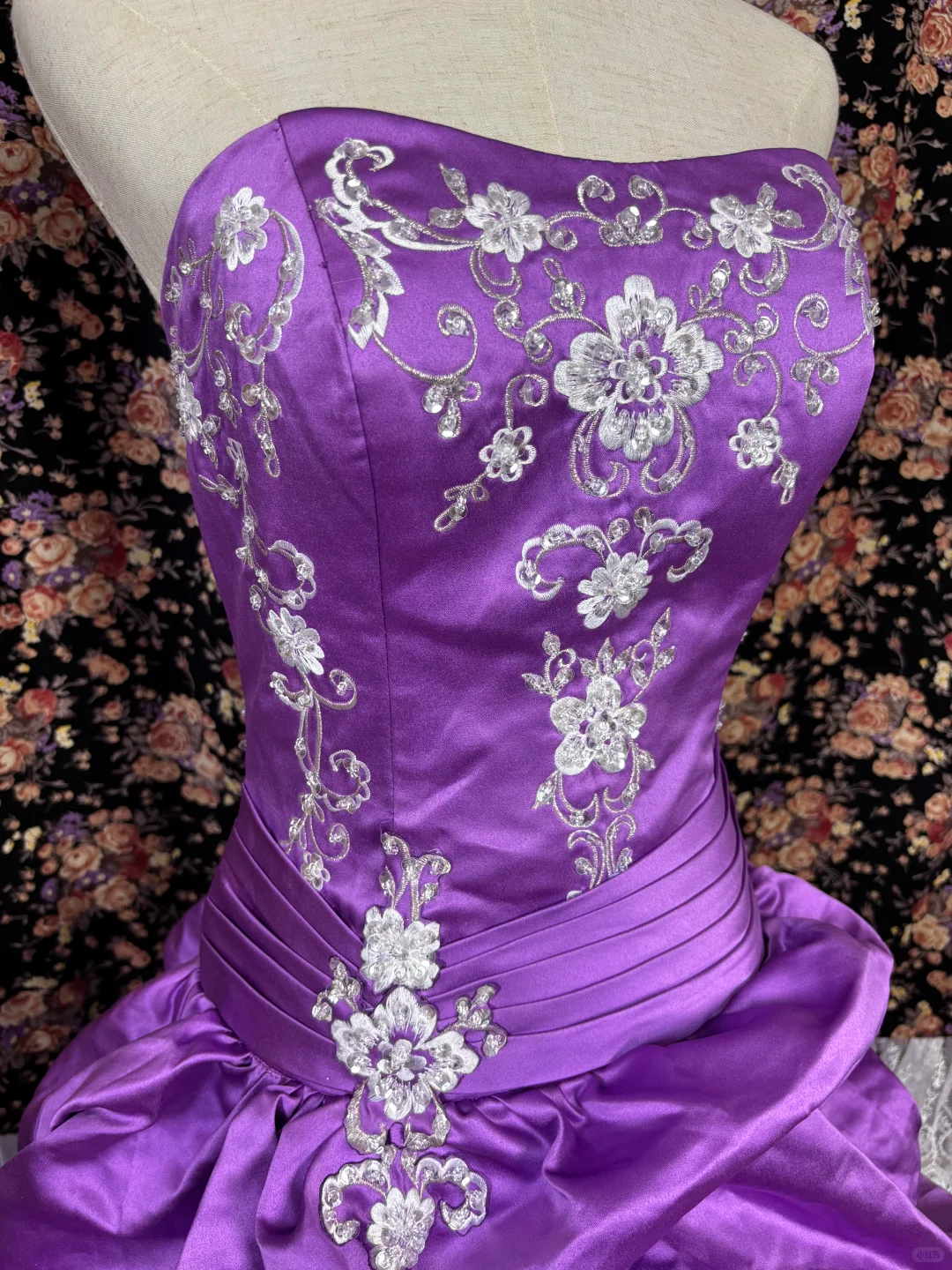 Vintage Purple Ball Gown Strapless White Appliques Satin Prom Dress Sweet 16 Dress SH5800