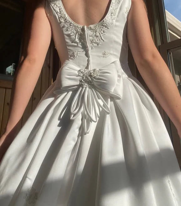 Retro A Line Square Neck Appliques Floral Satin Wedding Dress Prom Dress SH5944