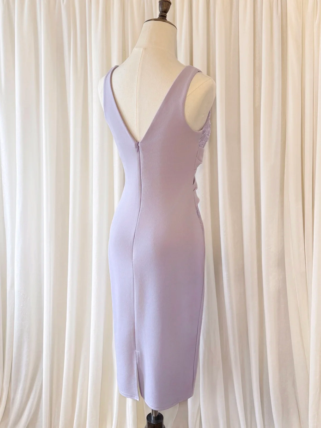 Lilac Elegant Sheath V Neck Lace Satin Short Prom Dress Hoco Dress SH5513