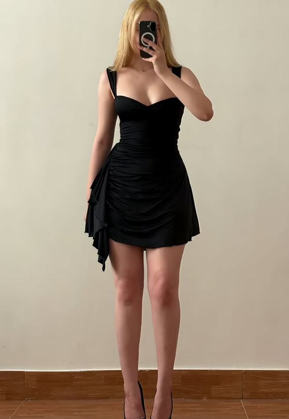Simple Black A Line Straps Satin Short Prom Dress Homecoming Dress Outfits SH6833