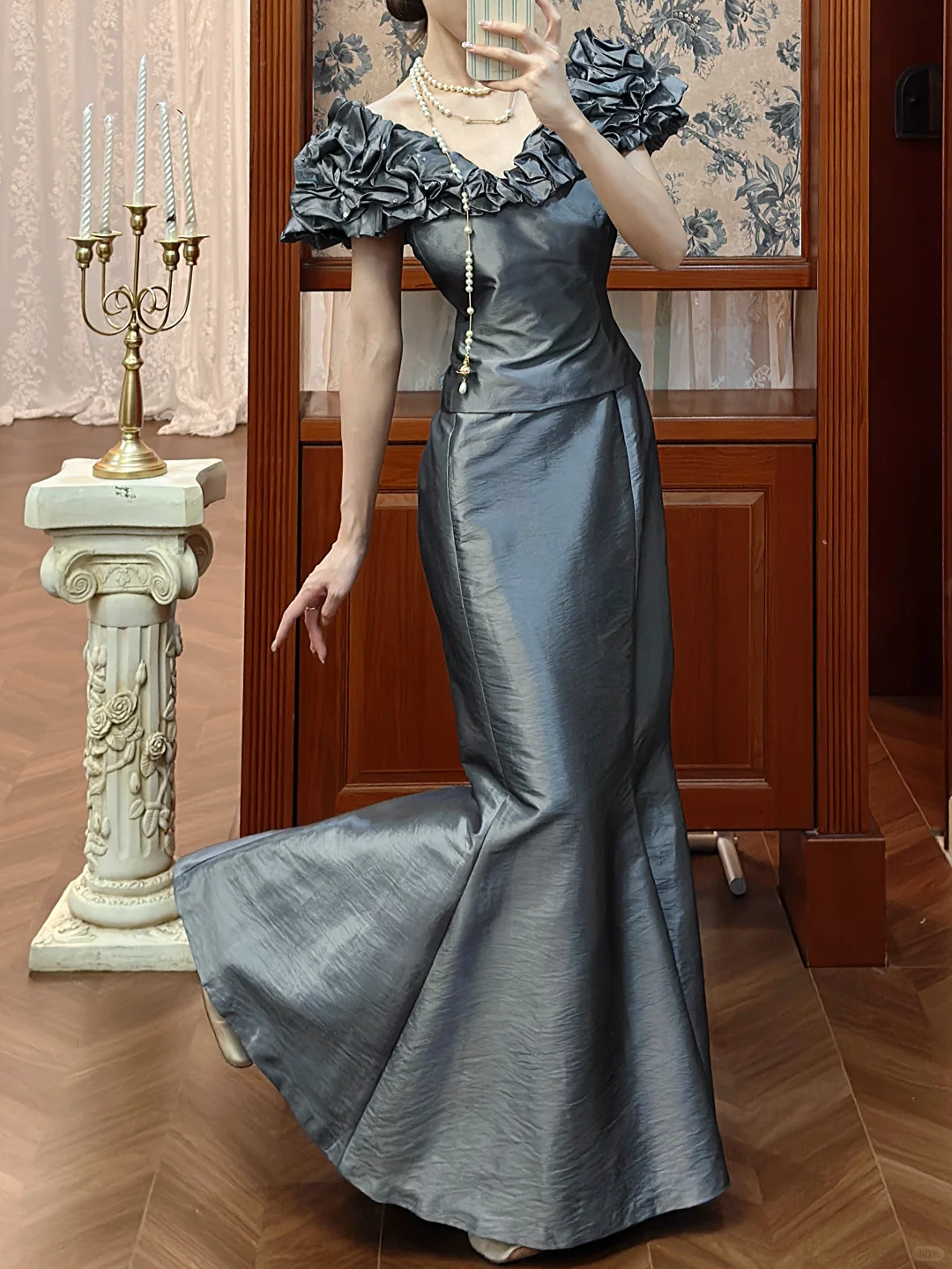 Vintage Unique Mermaid V Neck Grey Satin Long Prom Dress SH5172